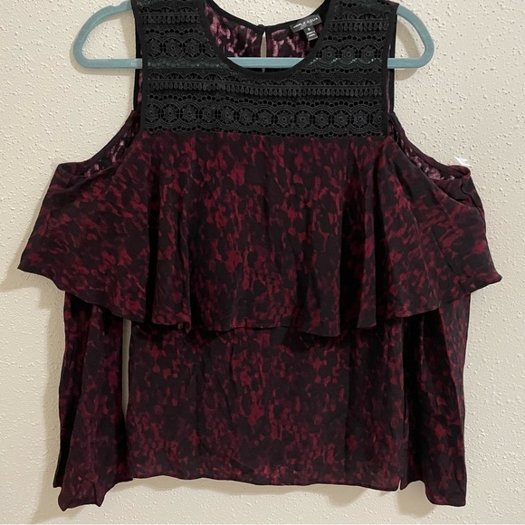 Yigal x Aqua Cold Shoulder Red and Black Floral Lace blouse Top - Picture 15 of 15